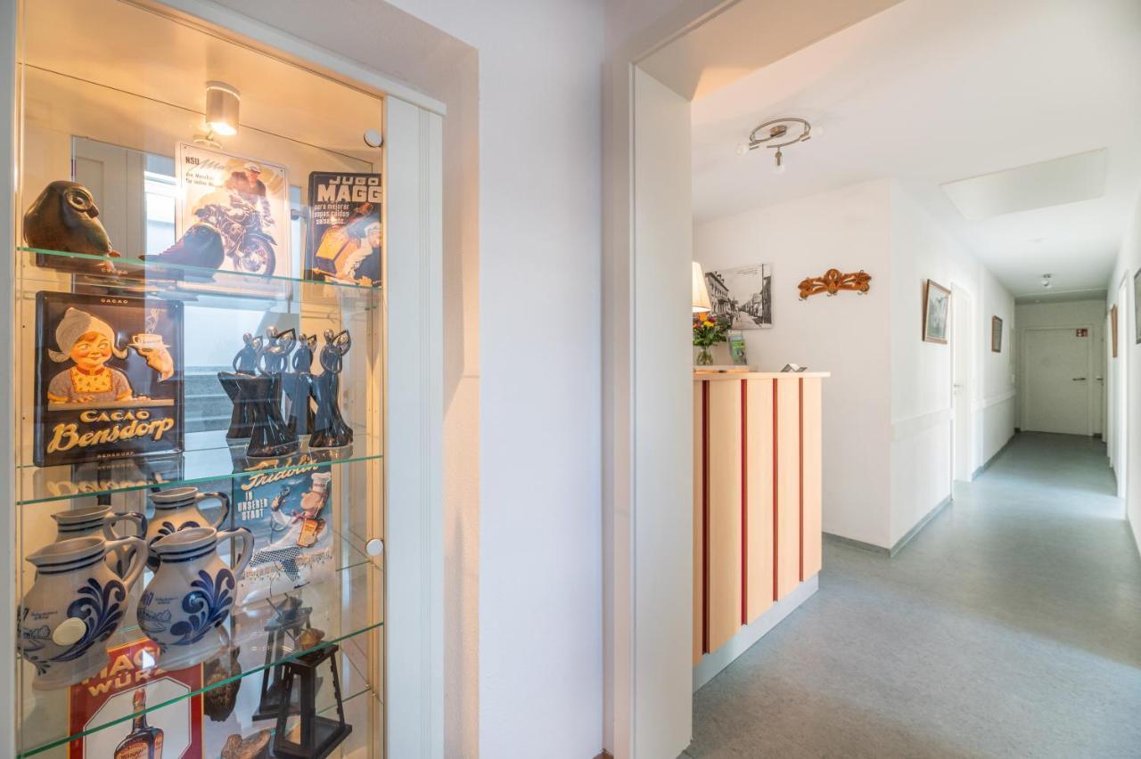 Hotel Am Kirchplatz อูเบอร์ลิงเงน ภายนอก รูปภาพ