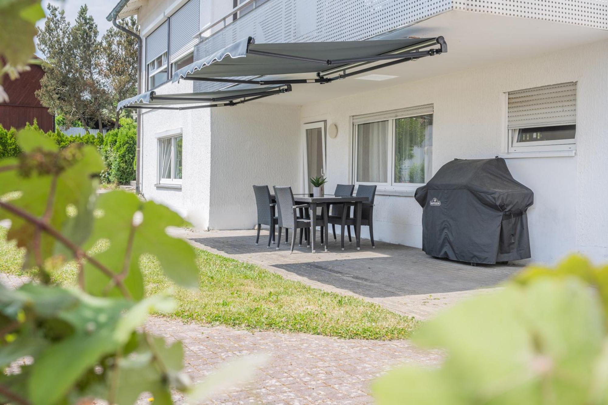 Hotel Am Kirchplatz อูเบอร์ลิงเงน ภายนอก รูปภาพ