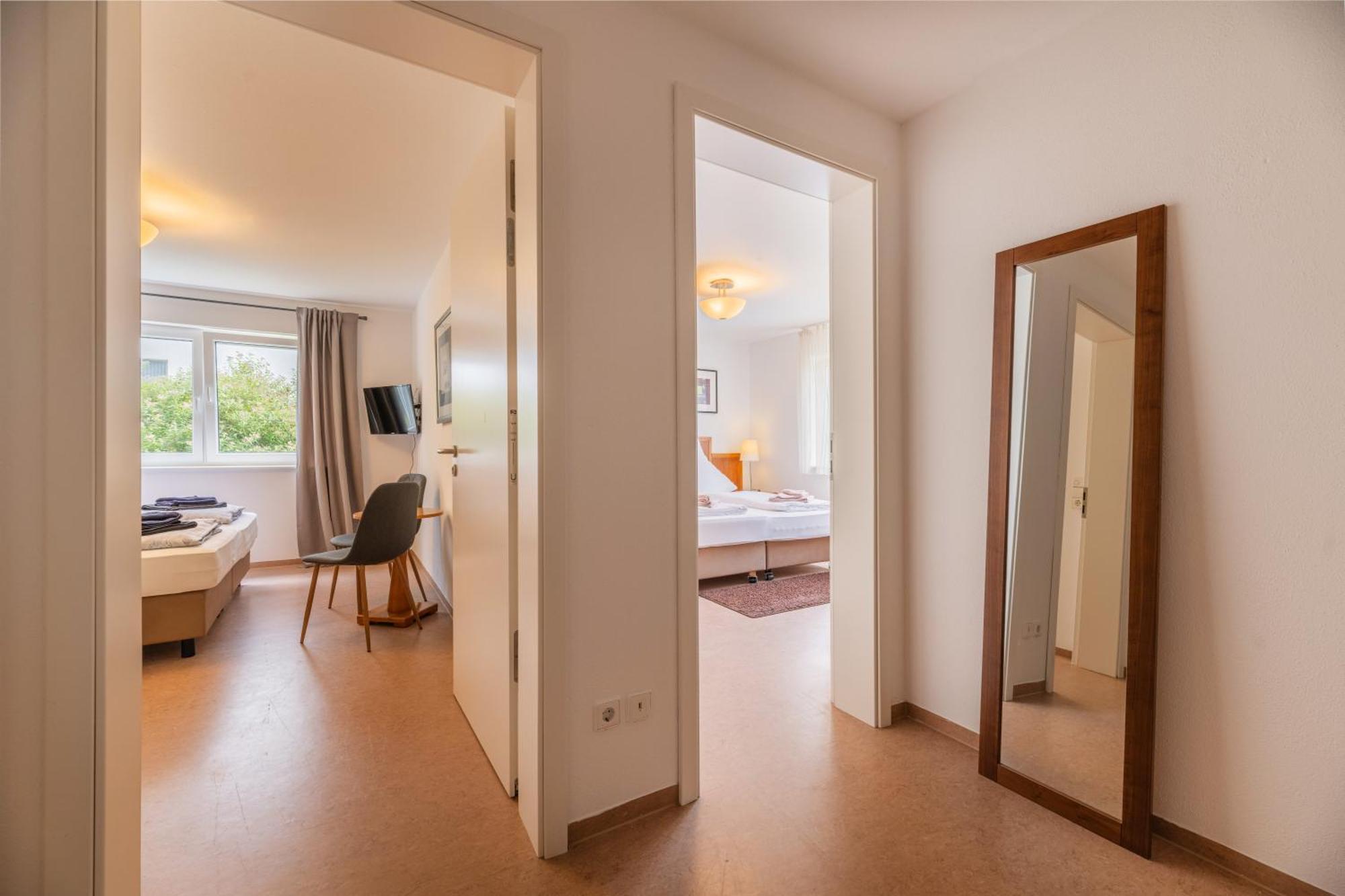 Hotel Am Kirchplatz อูเบอร์ลิงเงน ภายนอก รูปภาพ